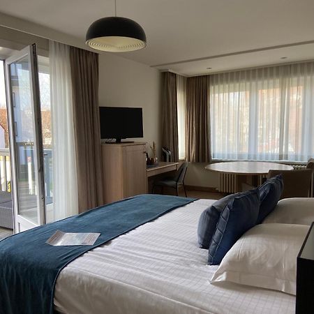 Hotel Les Arcades Кнокке-Хейст Экстерьер фото